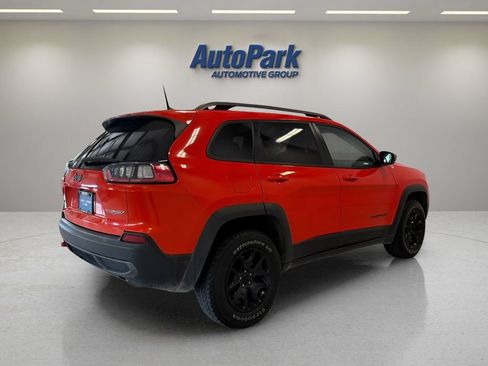 Used 2021 Jeep Cherokee Trailhawk w/ Technology Group AWD/4WD image 7