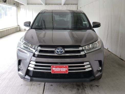 Used 2019 Toyota Highlander Limited Platinum AWD/4WD image 4
