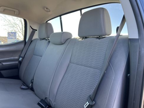 Used 2019 Toyota Tacoma SR5 image 21