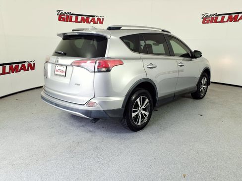 Used 2018 Toyota RAV4 XLE FWD image 5