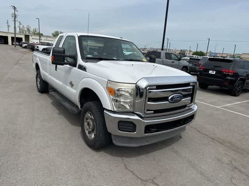 Used 2011 Ford F250 XLT w/ XLT Interior Pkg AWD/4WD image 17