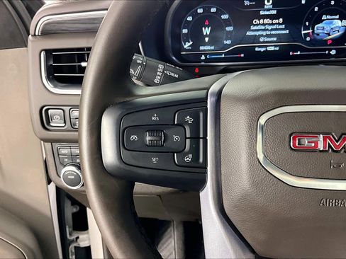 Certified 2023 GMC Yukon XL SLT w/ SLT Premium Package AWD/4WD image 23