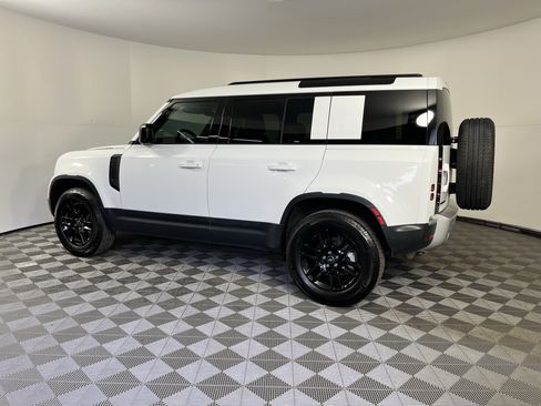 Used 2025 Land Rover Defender 110 S AWD/4WD image 2