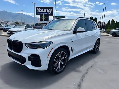 Used 2022 BMW X5 xDrive45e w/ M Sport Package AWD/4WD image 7