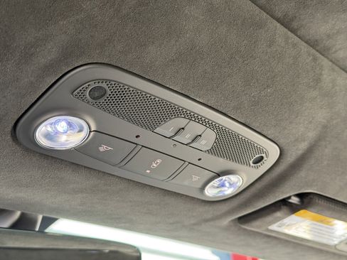 Used 2020 Lamborghini Huracan EVO image 20