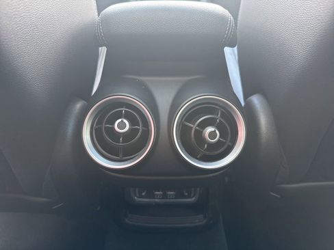 Used 2022 Alfa Romeo Stelvio Veloce AWD/4WD image 52