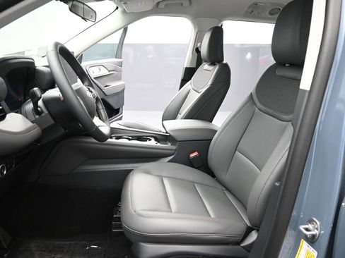 Used 2025 Ford Explorer Active image 10