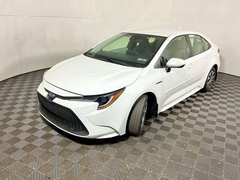 Used 2021 Toyota Corolla LE image 9