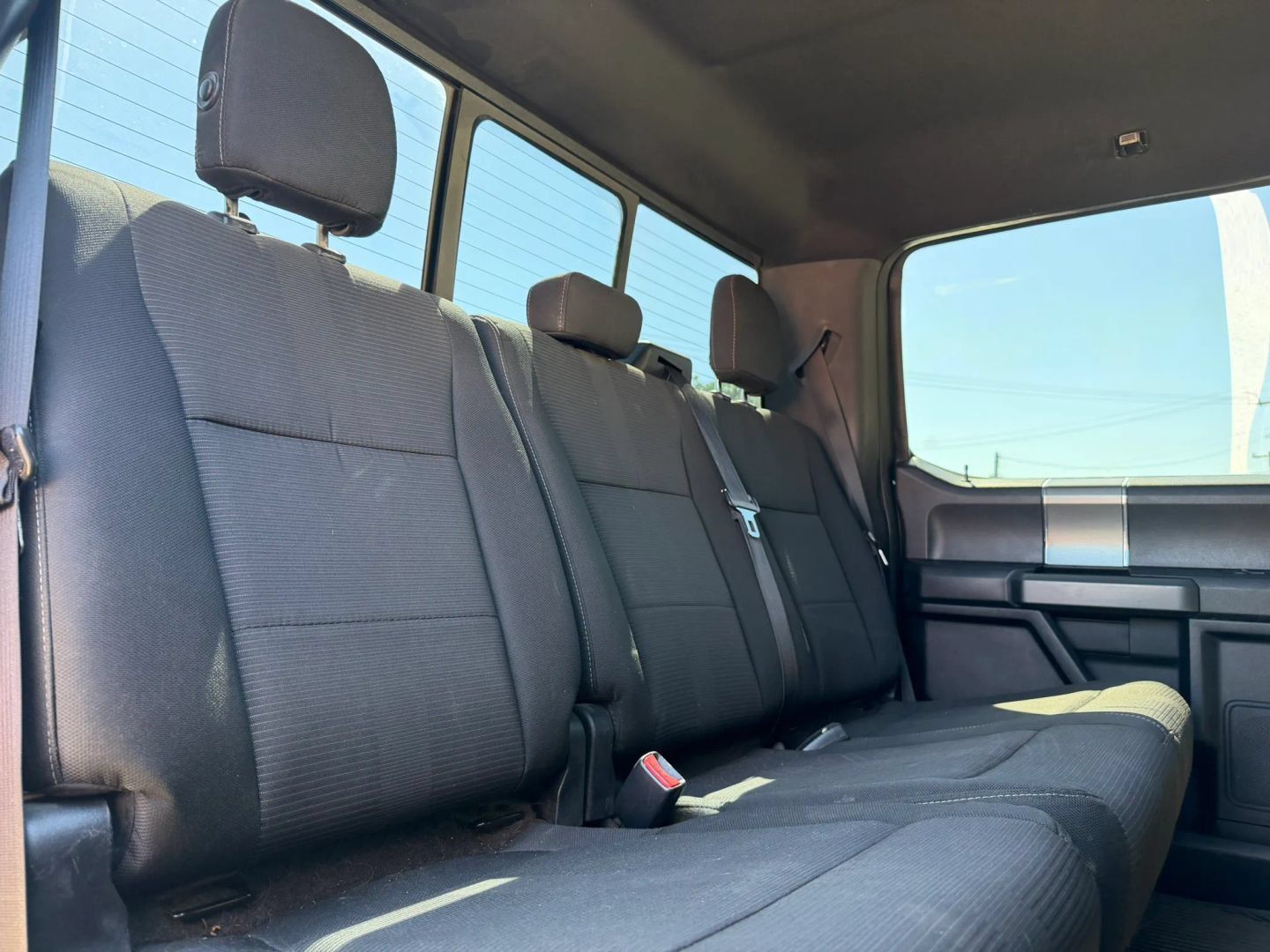 Used 2015 Ford F150 XLT w/ Equipment Group 302A Luxury AWD/4WD image 18