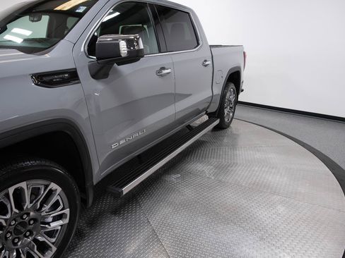 Certified 2025 GMC Sierra 1500 Denali Ultimate AWD/4WD image 4