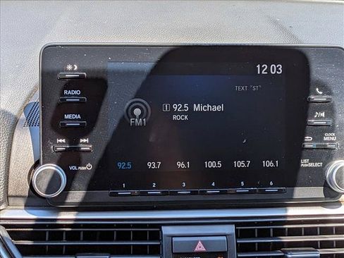 Used 2020 Honda Accord Hybrid image 13