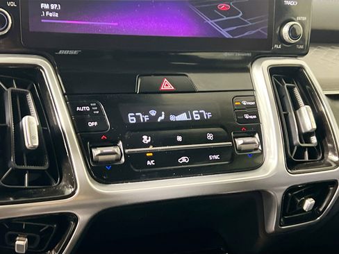 Used 2022 Kia Sorento SX image 27
