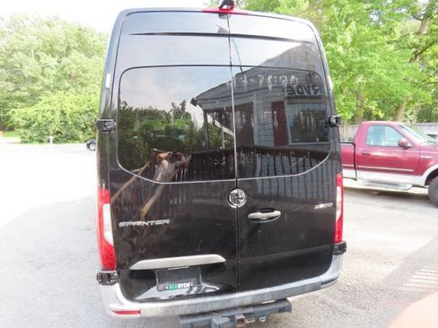 Used 2021 Mercedes-Benz Sprinter 2500 image 6