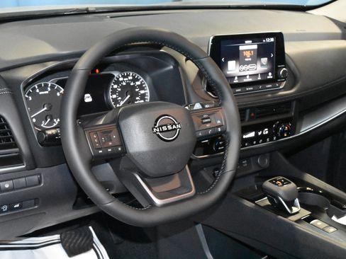 New 2026 Nissan Rogue SV AWD/4WD image 2
