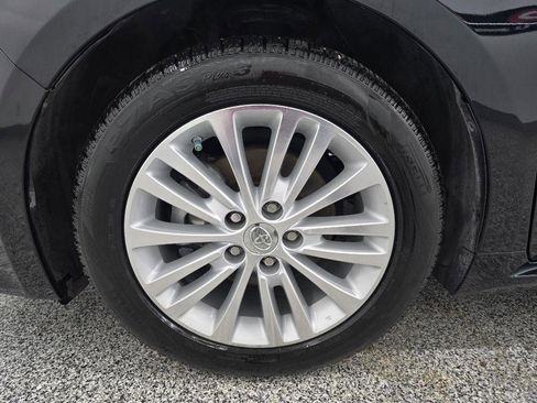 Used 2013 Toyota Avalon XLE Touring FWD image 30