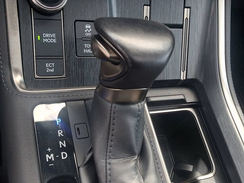 Used 2024 Lexus GX 550 w/ Cold Area Package AWD/4WD image 17