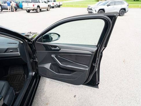 Used 2020 Volkswagen Jetta SE FWD image 16