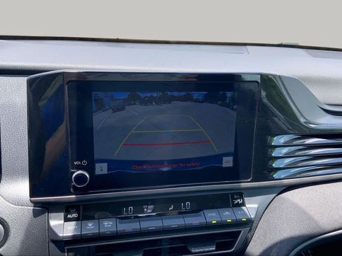 Used 2025 Toyota Camry LE FWD image 28