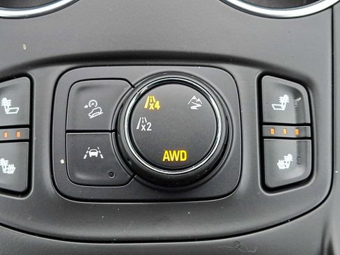 Used 2023 GMC Terrain SLE w/ Driver Convenience Package image 25