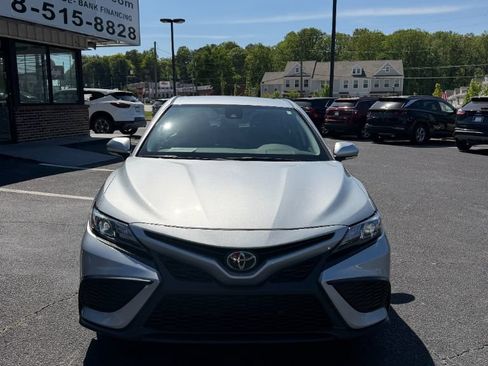 Used 2023 Toyota Camry SE w/ Convenience Package FWD image 2