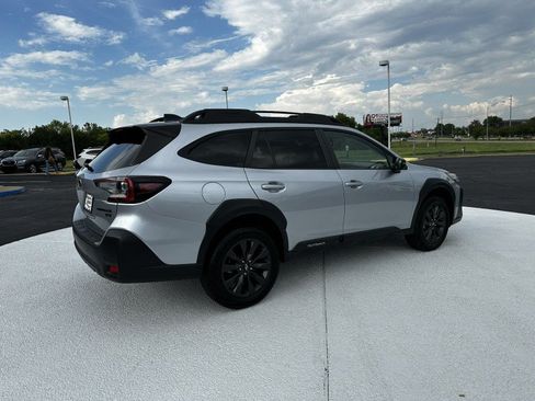 Certified 2025 Subaru Outback Onyx Edition XT w/ Tech Package 3 AWD/4WD image 7