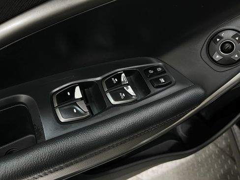 Used 2018 Hyundai Santa Fe Limited image 16