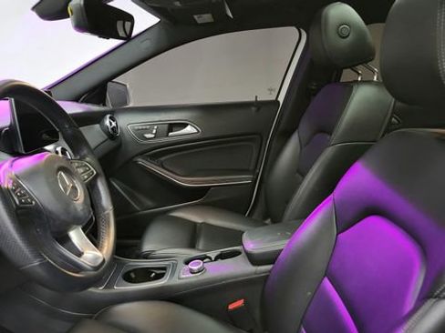 Used 2020 Mercedes-Benz GLA 250 4MATIC image 10