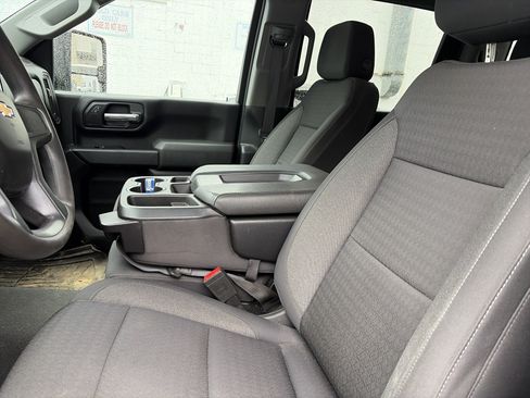 Used 2024 Chevrolet Silverado 2500 Custom w/ Custom Convenience Package AWD/4WD image 12