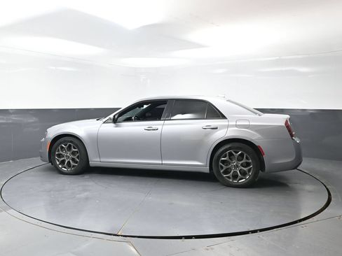 Used 2018 Chrysler 300 S w/ 300S Premium Group 2 AWD/4WD image 11