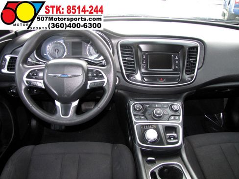 Used 2016 Chrysler 200 Limited image 17