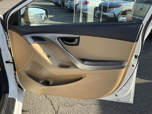 Used 2013 Hyundai Elantra Limited image 6