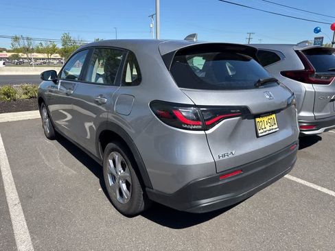 Used 2023 Honda HR-V LX image 2