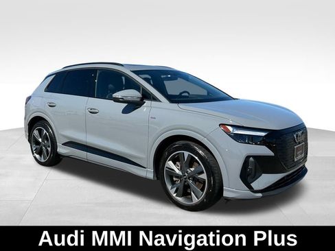 Used 2024 Audi Q4 e-tron Premium w/ Convenience Package image 10
