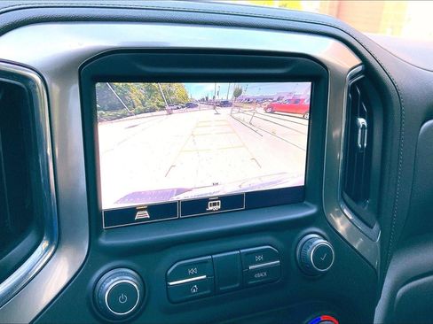 Used 2021 Chevrolet Silverado 1500 LT Trail Boss w/ LT Trail Boss Premium Package image 21