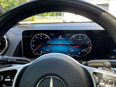 Certified 2021 Mercedes-Benz GLB 250 4MATIC image 15
