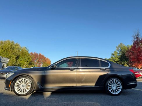 Used 2016 BMW 740i RWD image 2