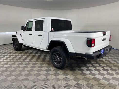 New 2026 Jeep Gladiator Sport AWD/4WD image 8