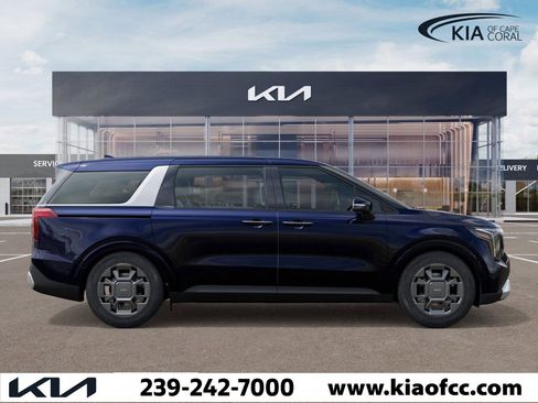 New 2026 Kia Carnival EX image 7
