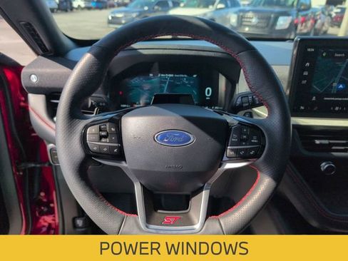Used 2025 Ford Explorer ST image 11