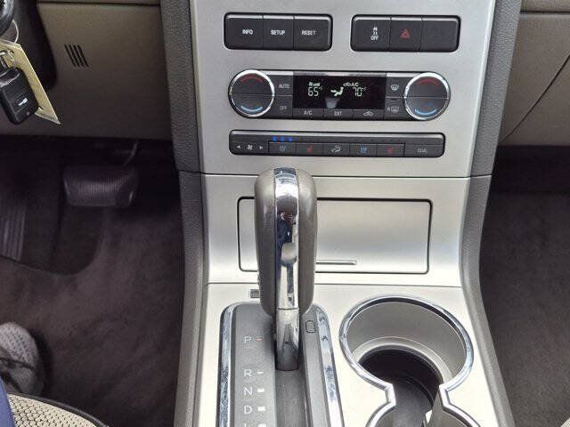Used 2009 Lincoln MKX 2WD image 24
