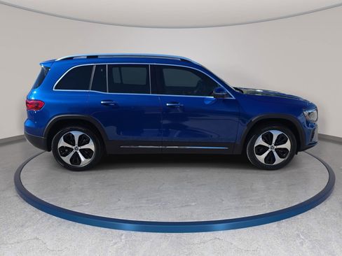 Used 2024 Mercedes-Benz GLB 250 4MATIC image 4