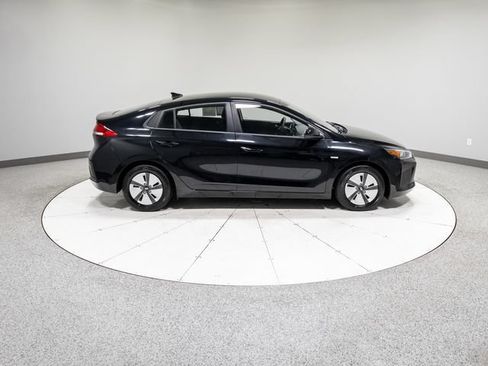 Used 2018 Hyundai Ioniq Blue FWD image 4