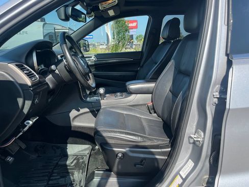 Used 2014 Jeep Grand Cherokee Limited w/ Trailer Tow Group IV AWD/4WD image 11