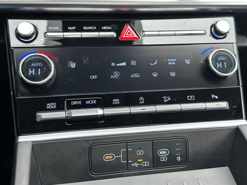 Used 2025 Hyundai Santa Fe XRT image 29