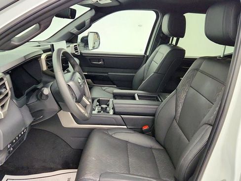 Used 2025 Toyota Tundra Limited image 19
