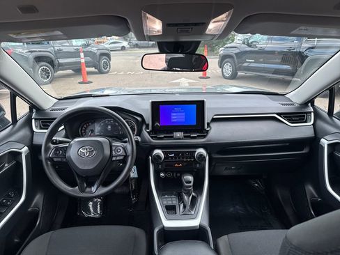 Used 2025 Toyota RAV4 LE AWD/4WD image 11