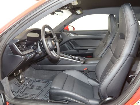 Used 2025 Porsche 911 Carrera RWD image 12