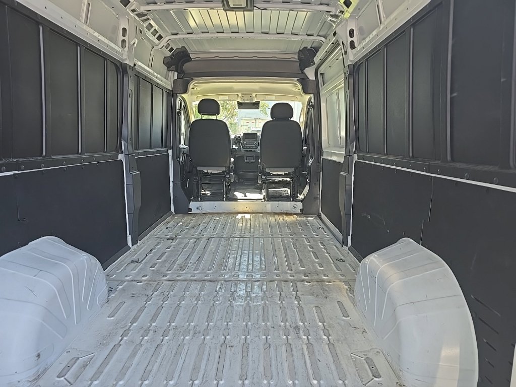 Used 2026 RAM ProMaster 2500 w/ Convenience Group FWD image 3