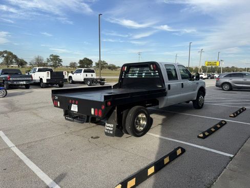 Used 2005 Ford F350 XL image 2