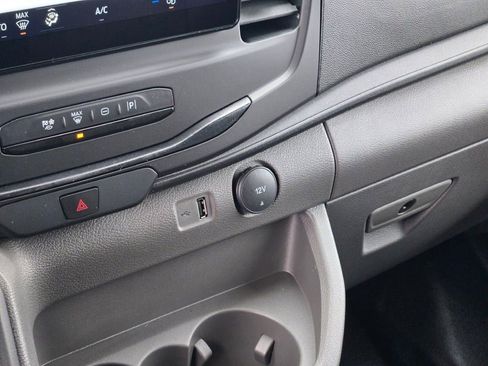 New 2026 Ford Transit 250 148 Medium Roof image 18